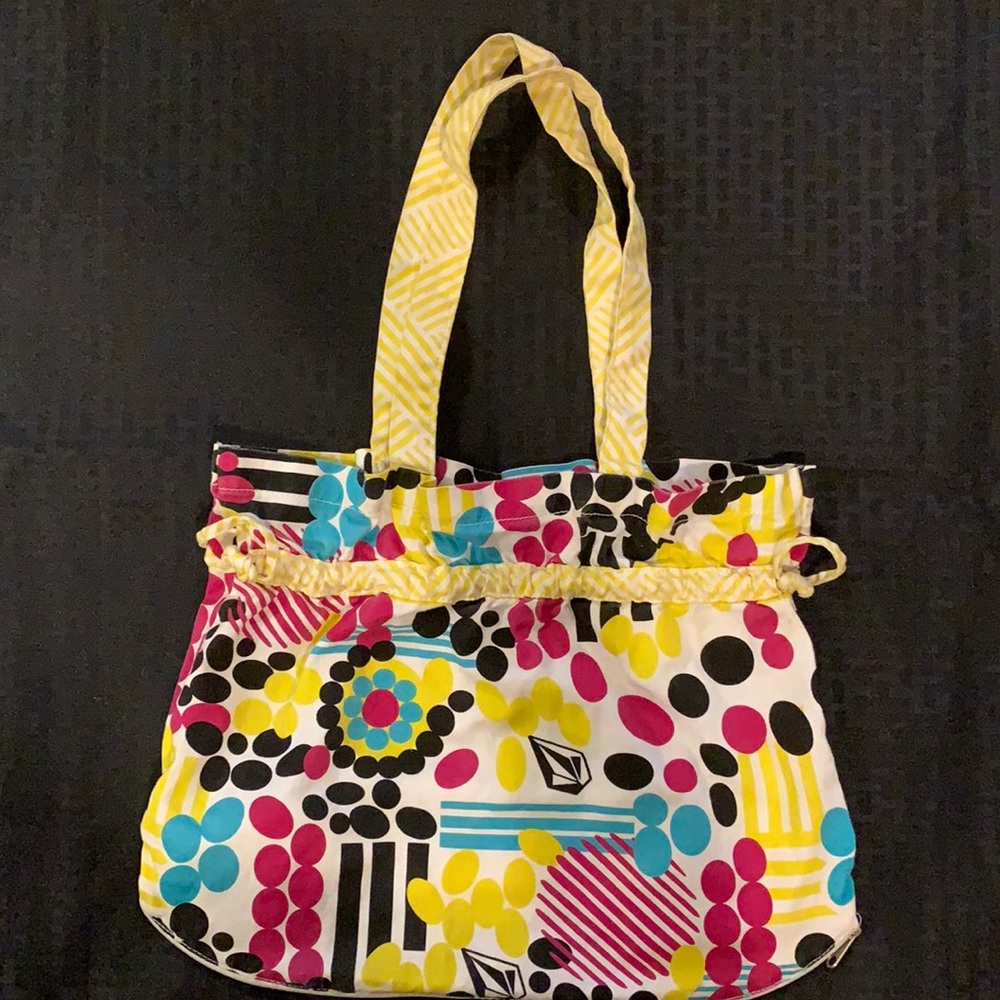 Volcom expandable cloth bag